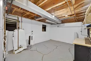 10327 N Savannah Ct, Mequon, WI 53092 - Photo 21