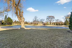 10327 N Savannah Ct, Mequon, WI 53092 - Photo 19