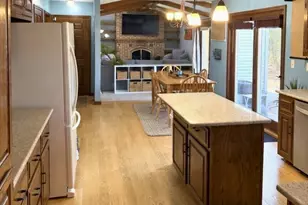 3262 Calais Ct, Allouez, WI 54301 - Photo 5