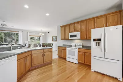 1905  Hunter Ct, Waukesha, WI 53189 - Photo 15