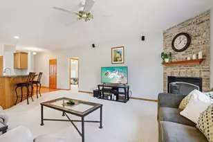 1905 Hunter Ct, Waukesha, WI 53189 - Photo 7