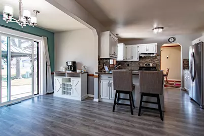 W161N10786  Creek Ter, Germantown, WI 53022 - Photo 9