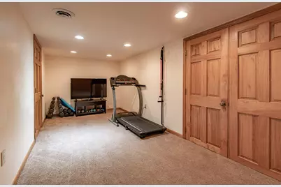 W161N10786  Creek Ter, Germantown, WI 53022 - Photo 23