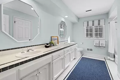 10022 N Miller Ct, Mequon, WI 53092 - Photo 23