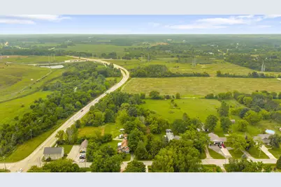 3977 E Elm Rd, Oak Creek, WI 53154 - Photo 9