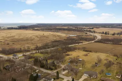 3977 E Elm Rd, Oak Creek, WI 53154 - Photo 7