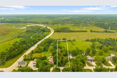 3977 E Elm Rd, Oak Creek, WI 53154 - Photo 3