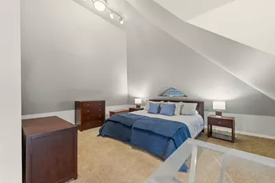 4901 N Hollywood Ave, Whitefish Bay, WI 53217 - Photo 17