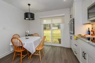 225 W Alta Loma Cir, Thiensville, WI 53092 - Photo 9