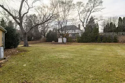 225 W Alta Loma Cir, Thiensville, WI 53092 - Photo 27