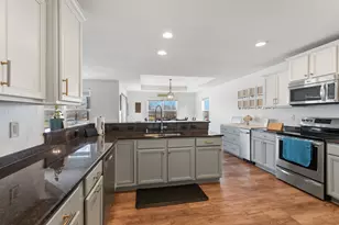 3850 Strawberry Glen Dr, Jackson, WI 53012 - Photo 9