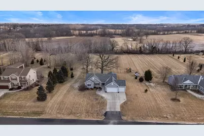 3850  Strawberry Glen Dr, Jackson, WI 53012 - Photo 41