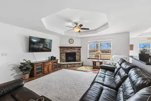 3850 Strawberry Glen Dr, Jackson, WI 53012 - Photo 17