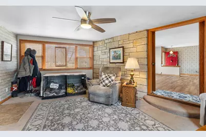 3009 S 74th St, West Allis, WI 53219 - Photo 15