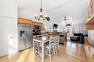 W299N2857 Maple Ave, Delafield, WI 53072 - Photo 9