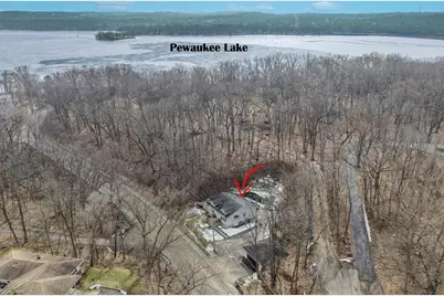 W299N2857  Maple Ave, Delafield, WI 53072 - Photo 5