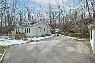 W299N2857 Maple Ave, Delafield, WI 53072 - Photo 25