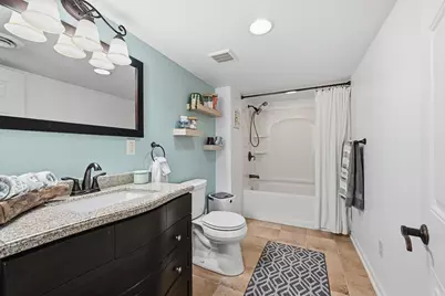 W299N2857  Maple Ave, Delafield, WI 53072 - Photo 19