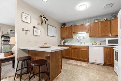 359  Minz Park Cir #4, West Bend, WI 53095 - Photo 11