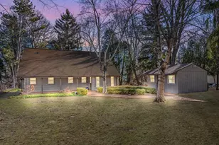 4992 Lake Bluff Rd, Belgium, WI 53074 - Photo 1