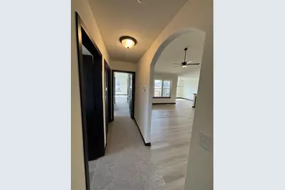 121  Resort Dr, Johnson Creek, WI 53038 - Photo 9