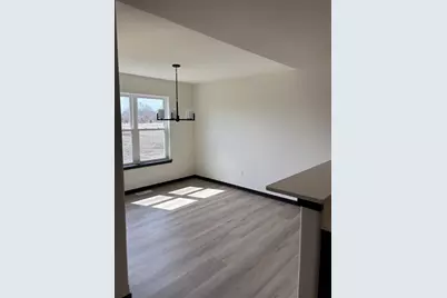 121  Resort Dr, Johnson Creek, WI 53038 - Photo 17