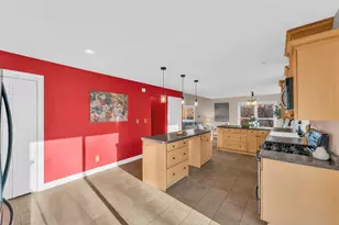 W313S6637 Spring Dr, Mukwonago, WI 53149 - Photo 9