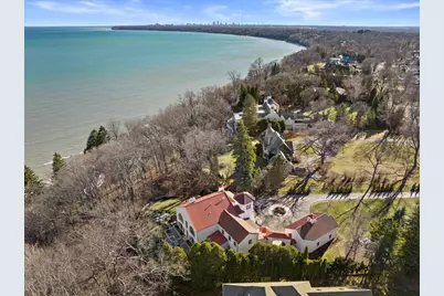 7032 N Barnett Ln, Fox Point, WI 53217 - Photo 45