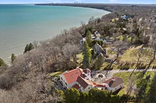 7032 N Barnett Ln, Fox Point, WI 53217 - Photo 45