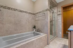 8307 N Greenvale Rd, Fox Point, WI 53217 - Photo 37