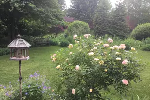 8307 N Greenvale Rd, Fox Point, WI 53217 - Photo 7