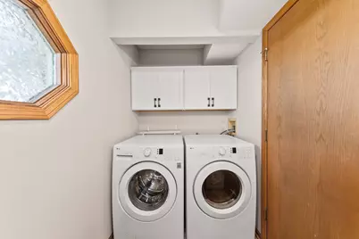 621 E Mary Ln, Oak Creek, WI 53154 - Photo 17