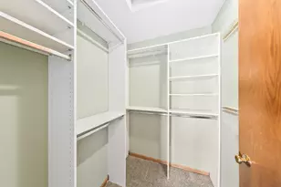 621 E Mary Ln, Oak Creek, WI 53154 - Photo 23