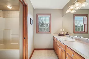 6435 River Pointe Dr, Franklin, WI 53132 - Photo 27