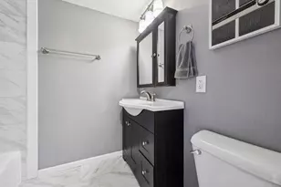 1409 N Prospect Ave, Milwaukee, WI 53202 - Photo 11