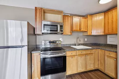 1409 N Prospect Ave #302, Milwaukee, WI 53202 - Photo 7