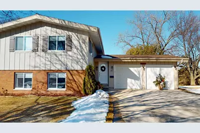 285 W Greenfield Ave, Algoma, WI 54201 - Photo 1