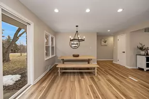 N76W14092 Appleton Ave, Menomonee Falls, WI 53051 - Photo 7