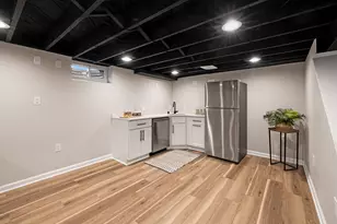 N76W14092 Appleton Ave, Menomonee Falls, WI 53051 - Photo 21