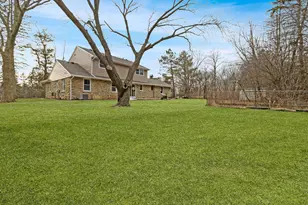 N76W14092 Appleton Ave, Menomonee Falls, WI 53051 - Photo 29