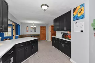 4503 N 106th St, Wauwatosa, WI 53225 - Photo 9