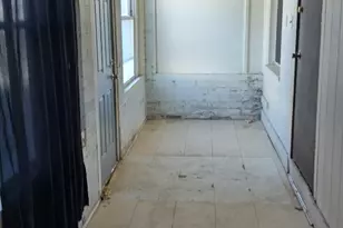 2037 N 40th St, Milwaukee, WI 53208 - Photo 9