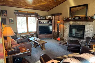 511 Small Farm Rd, Mukwonago, WI 53149 - Photo 7