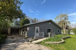 13010 W Honey Ln, New Berlin, WI 53151 - Photo 1