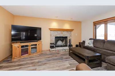 1410  Lebon Ln, Grafton, WI 53024 - Photo 5