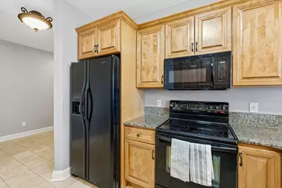 2912  University Dr #201, Waukesha, WI 53188 - Photo 5