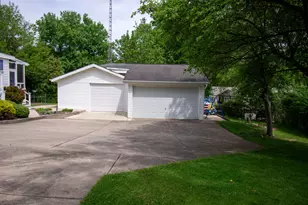 N3220 Acacia Rd, Geneva, WI 53147 - Photo 3