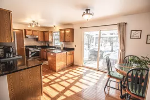 2087 Lake View Dr, Hartford, WI 53027 - Photo 5