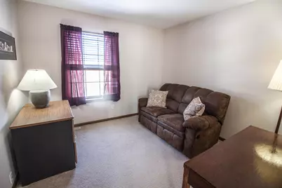 2087  Lake View Dr, Hartford, WI 53027 - Photo 23