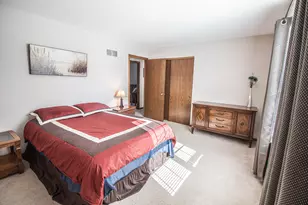 2087 Lake View Dr, Hartford, WI 53027 - Photo 21